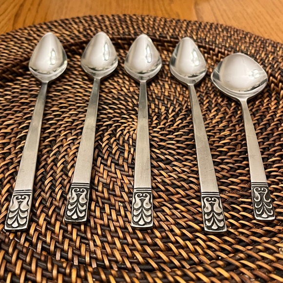 Vintage Carlyle CAMEO Stainless Hong Kong Iced Tea Spoons x4 Soup Spoon x1 Retro - Picture 2 of 14